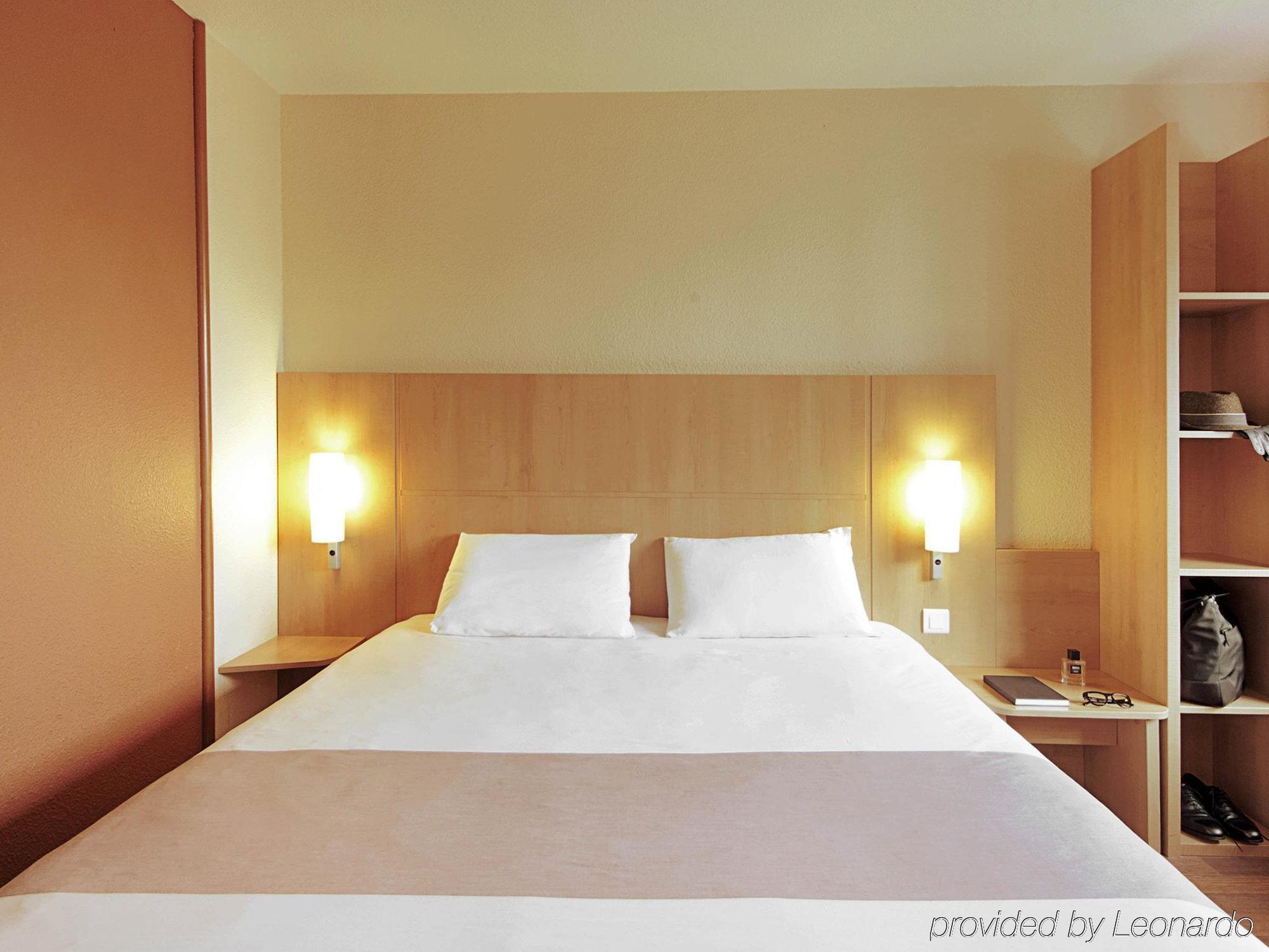 ไอบิส เจ็นนีฟเพทิทแลนซี่โฮเต็ล Hotel Lancy ภายนอก รูปภาพ