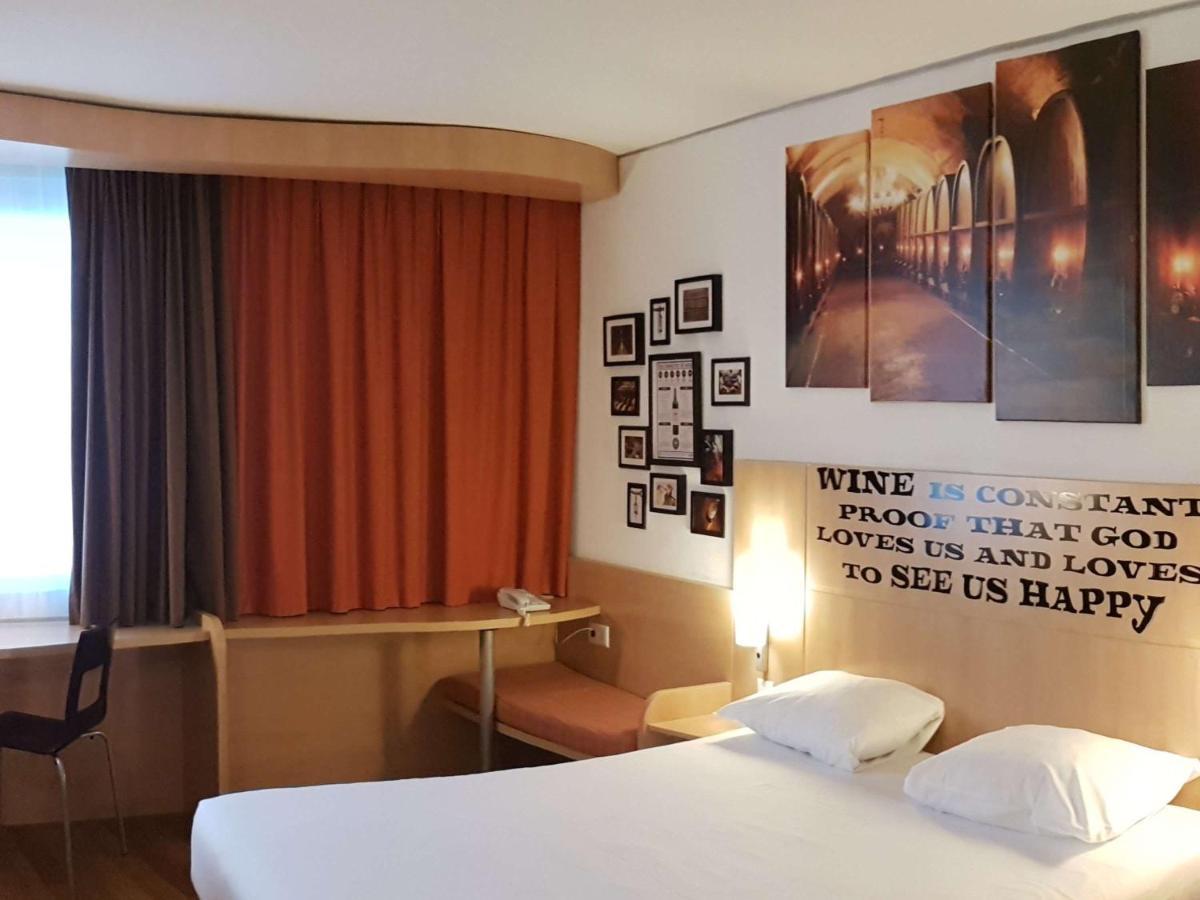 ไอบิส เจ็นนีฟเพทิทแลนซี่โฮเต็ล Hotel Lancy ภายนอก รูปภาพ