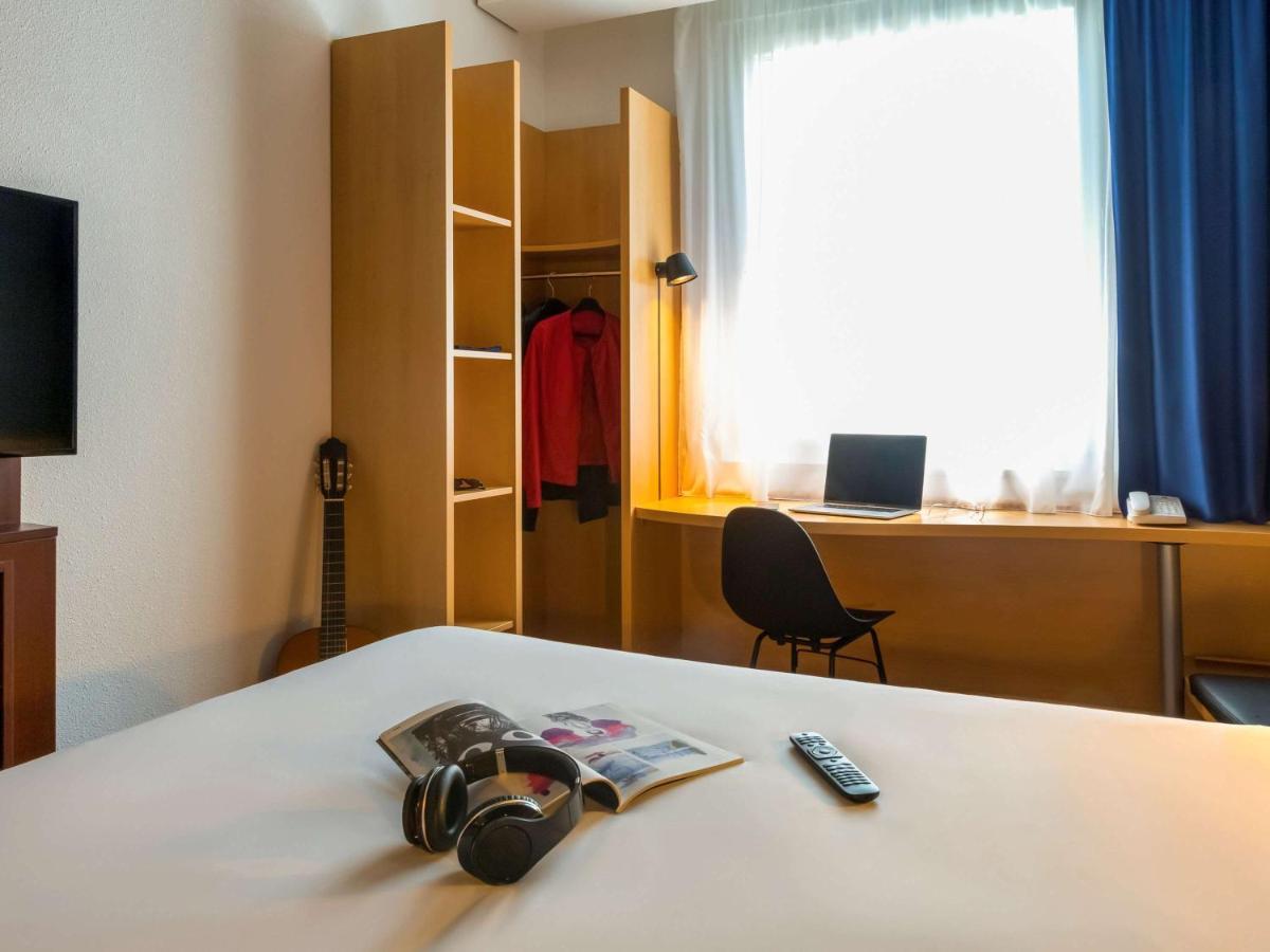ไอบิส เจ็นนีฟเพทิทแลนซี่โฮเต็ล Hotel Lancy ภายนอก รูปภาพ